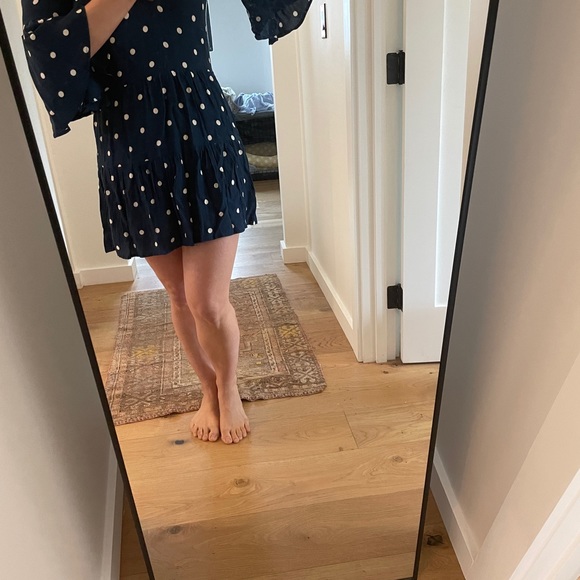 Bell sleeve polkadot mini dress - Picture 2 of 4